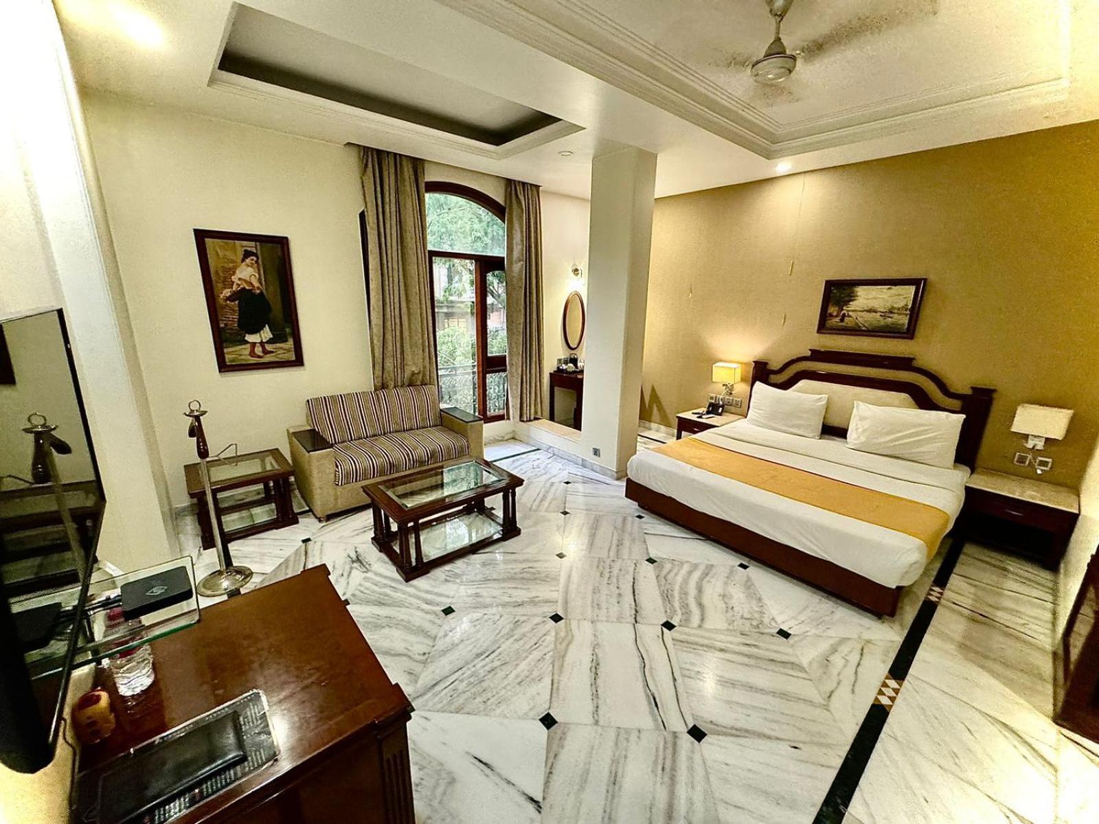 Hotel Florence Inn, Karol Bagh, New Delhi, 2 Min From Metro 외부 사진
