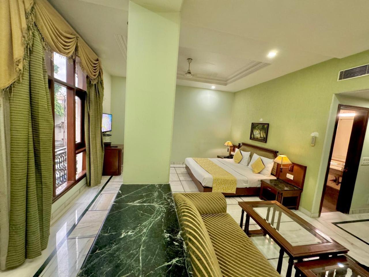 Hotel Florence Inn, Karol Bagh, New Delhi, 2 Min From Metro 외부 사진